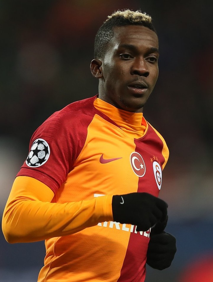 Volkan Demirel, Onyekuru'yu kadro dışı bırakarak çok doğru bir iş yapmış. Samsun camiası da yeni hocalarına özellikle Emre Kılınç ve Okan Koçuk'un geçmiş Galatasaray maçlarını izlettirmelidir