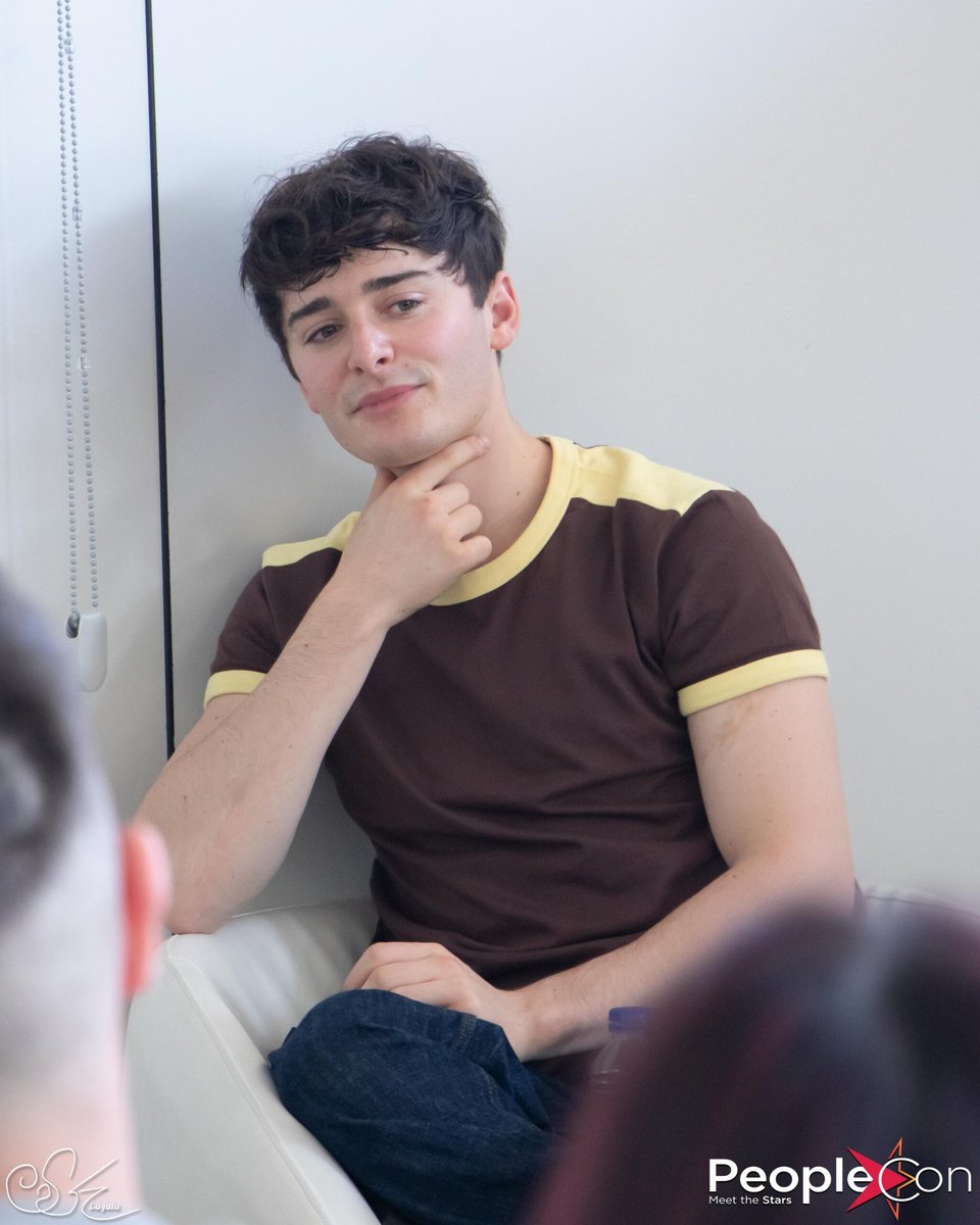 NoahUpdatES tweet media