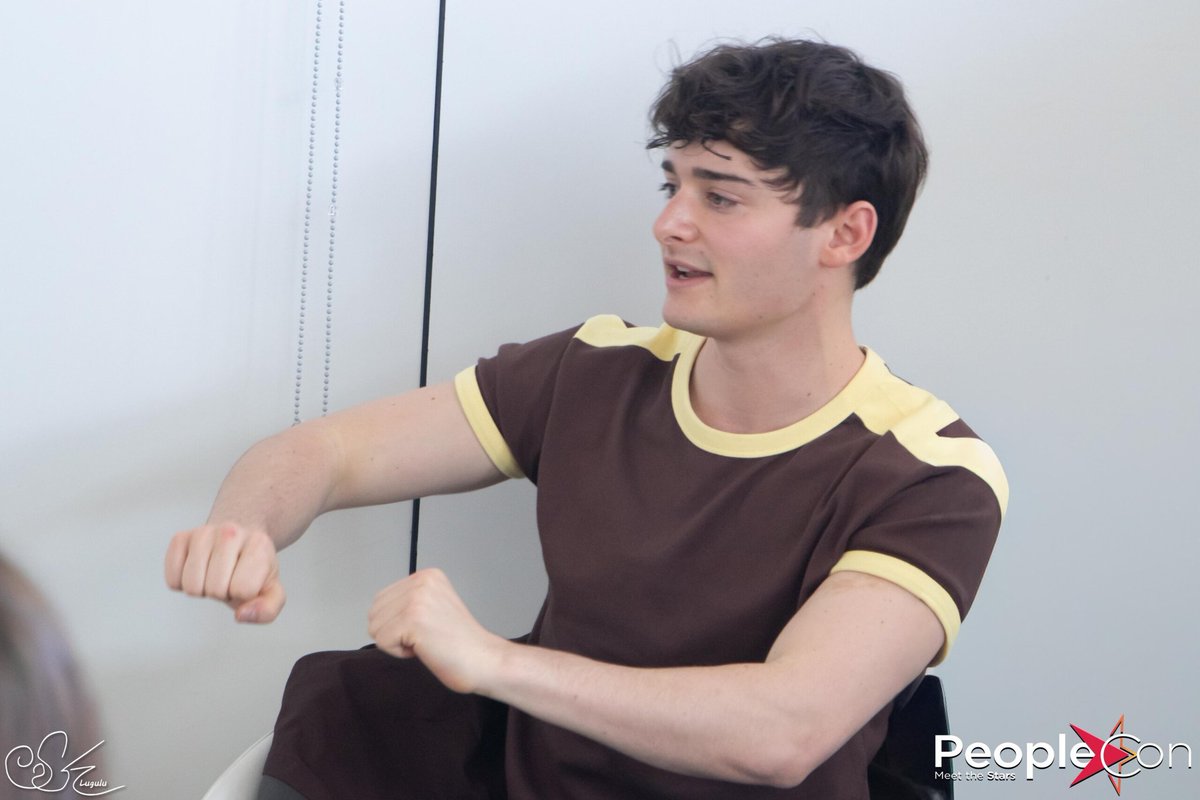 NoahUpdatES tweet media