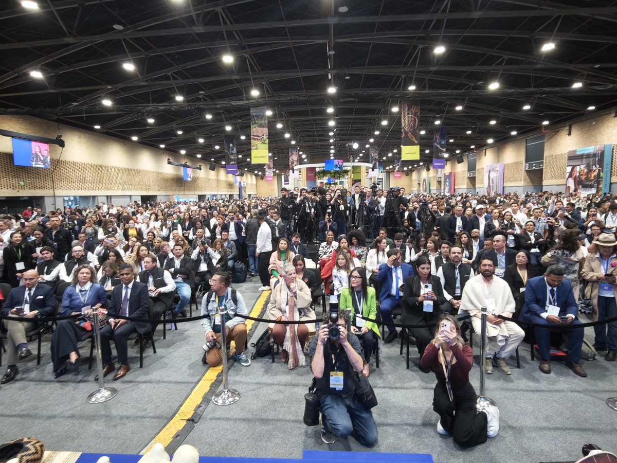 Gustavo Petro tweet media