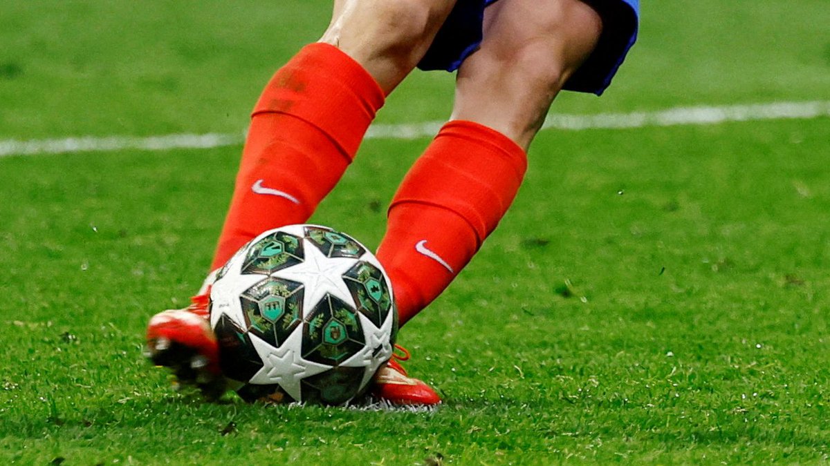 El Modelo tweet media