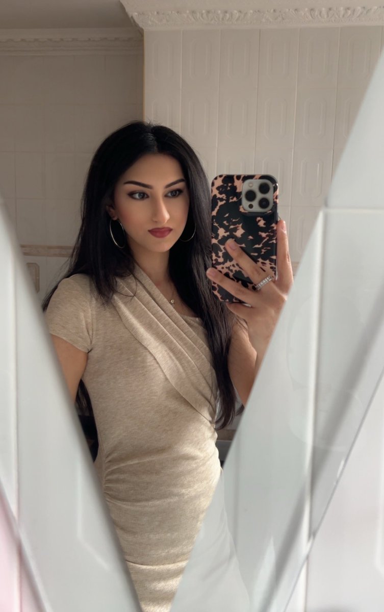 Aish 🥀 tweet media