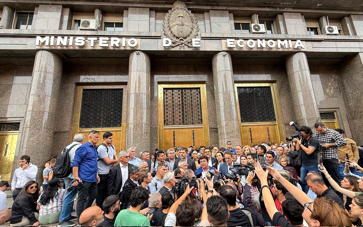 Carli Bianco tweet media