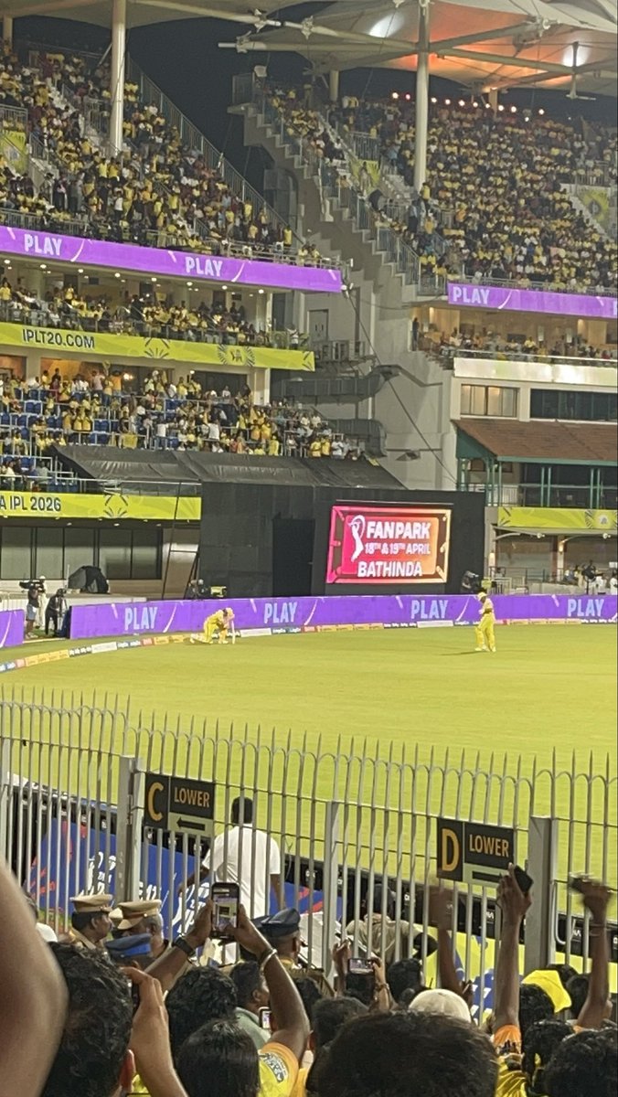 iharish9999's tweet image. #brewis Entry has AURA roaringggggg lion from SuperKings @ChennaiIPL 
Good knock, but please focus on higher strikerate!!! 🤞⭐️💛
