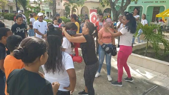 Inició  la IV edición de la Feria Infantil El Trompo, auspiciada por el Fondo Cubano de Bienes Culturales UEB #LasTunas y la colaboración de la Dirección Provincial de Cultura y la Dirección de Deportes, Recreación y Educación Física.
#PorLasTunasLaVictoria
#DeporteLasTunas