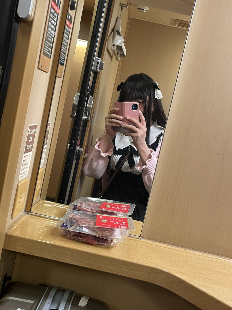 よしこ@脱走猫( ΦωΦ) tweet media