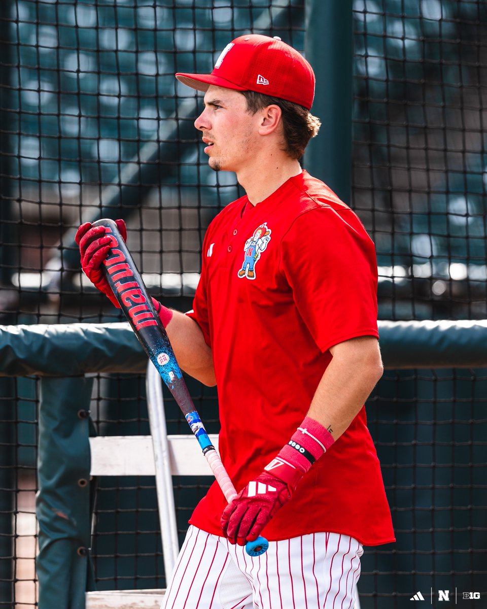 HuskerBaseball's tweet image. In the zone. 🔒

@AuroraAgNetwork | #GBR