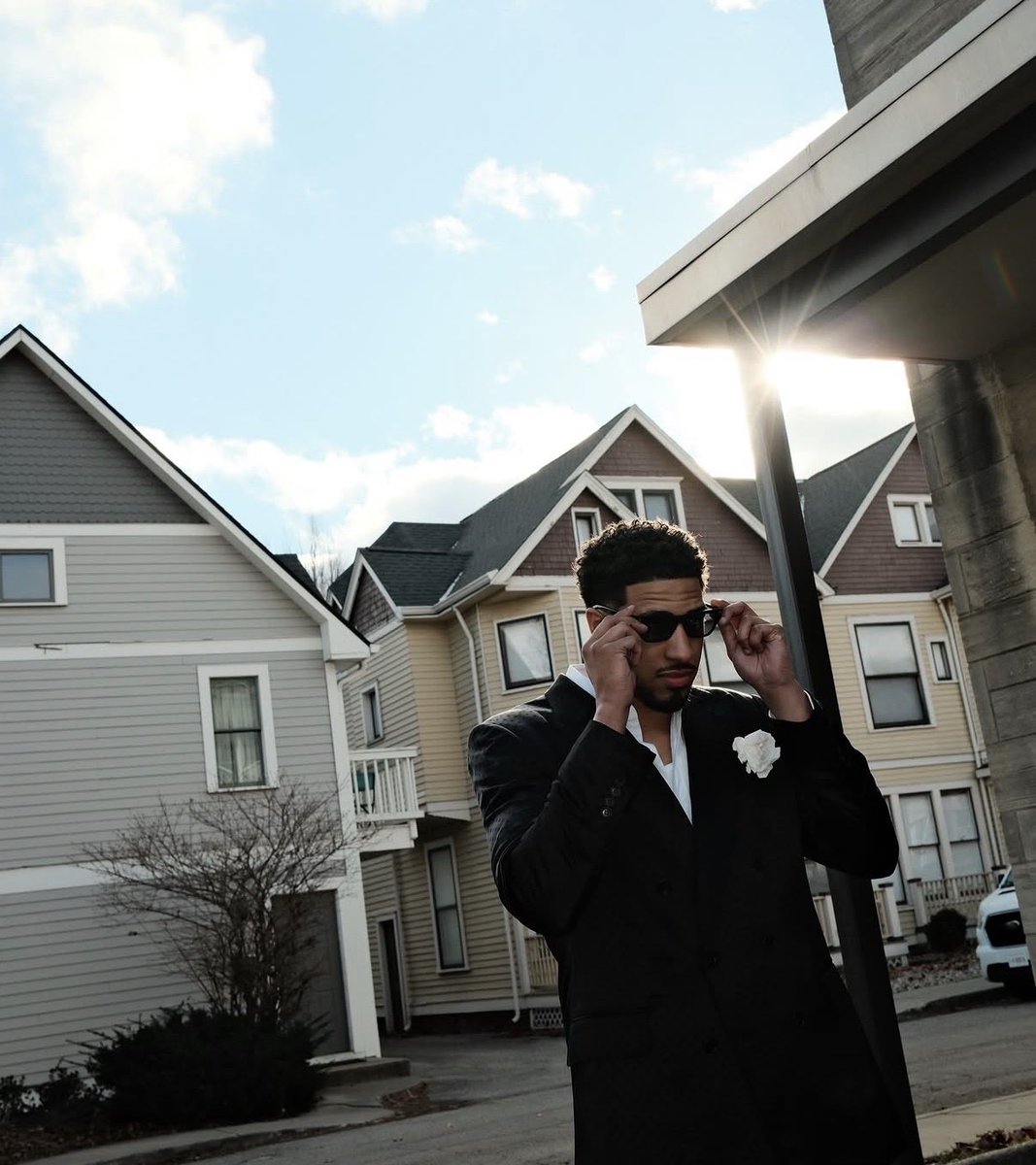 HaliMuse tweet media