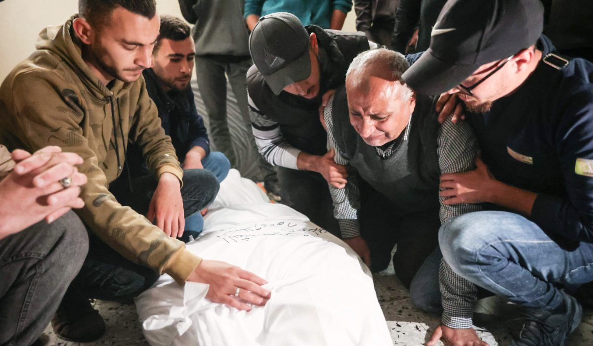 arabnews's tweet image. #Gaza civil defense agency said on Tuesday that 10 people were killed in separate Israeli strikes in the north. #Palestine arab.news/g2f6y