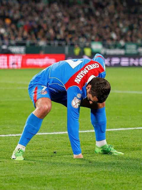 AfroYute's tweet photo. Eternamente, viva el Atlético de Madrid y muerte al estado sionista de Israel. 

👏🏼👏🏼 https://t.co/Cu1baMtkXL