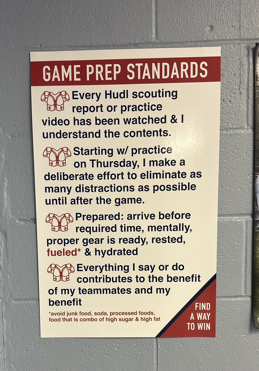 ACbearcatFB's tweet photo. Great job by April Ellis &amp; Harrodsburg  Herald w/ the Bearcat Football Standards!

#FindAWayToWin
#BandOfBrothers

@HburgHerald https://t.co/sIbqaE3lK0