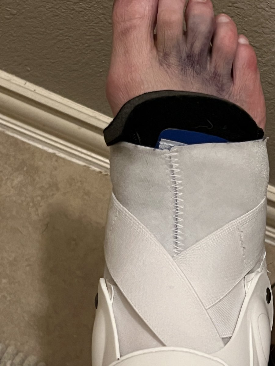 Becky Ancira Robertson tweet media