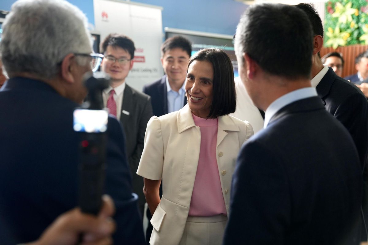 Luz Elena González Escobar tweet media