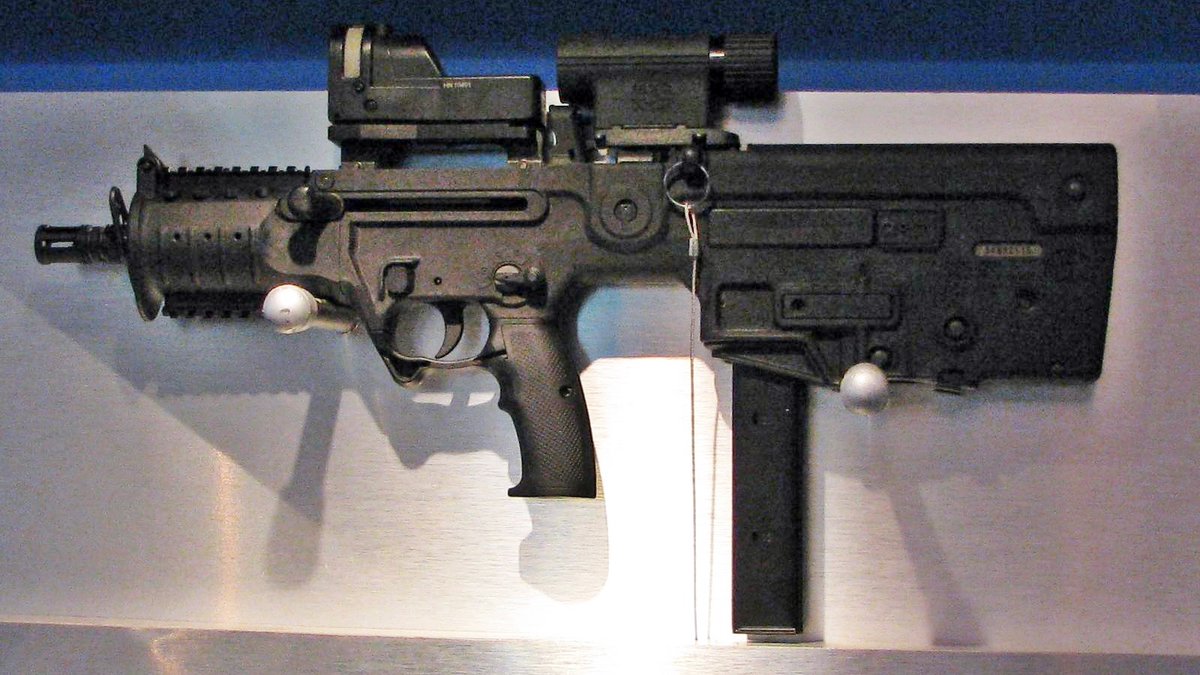 Kunal_Biswas707's tweet photo. Meet The Zittara is the Indian version of the IWI Tavor X95, It was meant for specialized units, It was multi-caliber in nature, had kit to change it from 5.56 x 45mm to 9 x 19mm at field, though the JV between IWI and OFB was short lived so does the project. 🇮🇳🇮🇱 https://t.co/1C8t8gfFx2