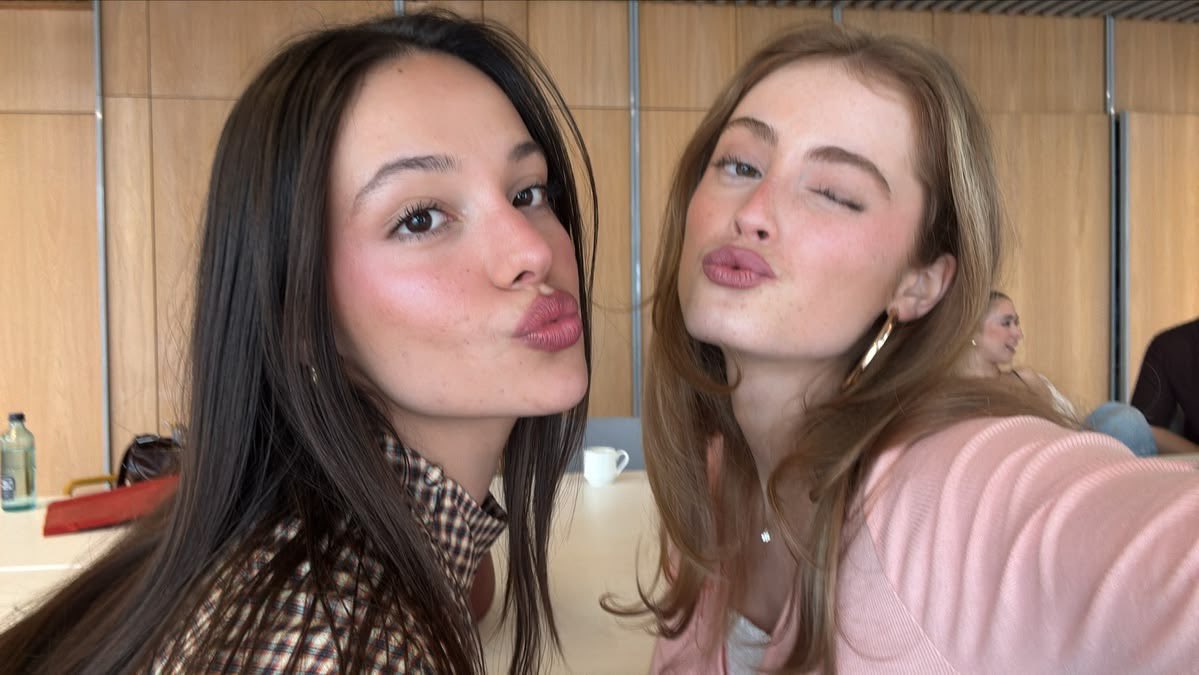 Valeria Bay ⚡️ tweet media