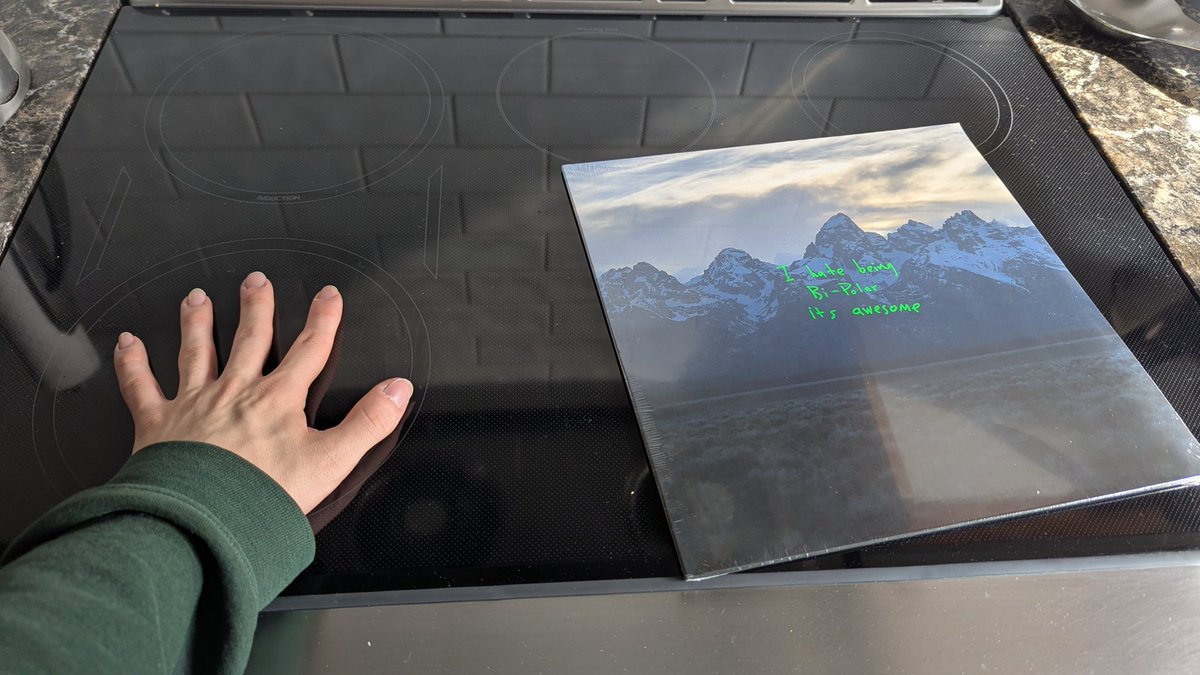 CraftyMasterman 🇨🇦 tweet media