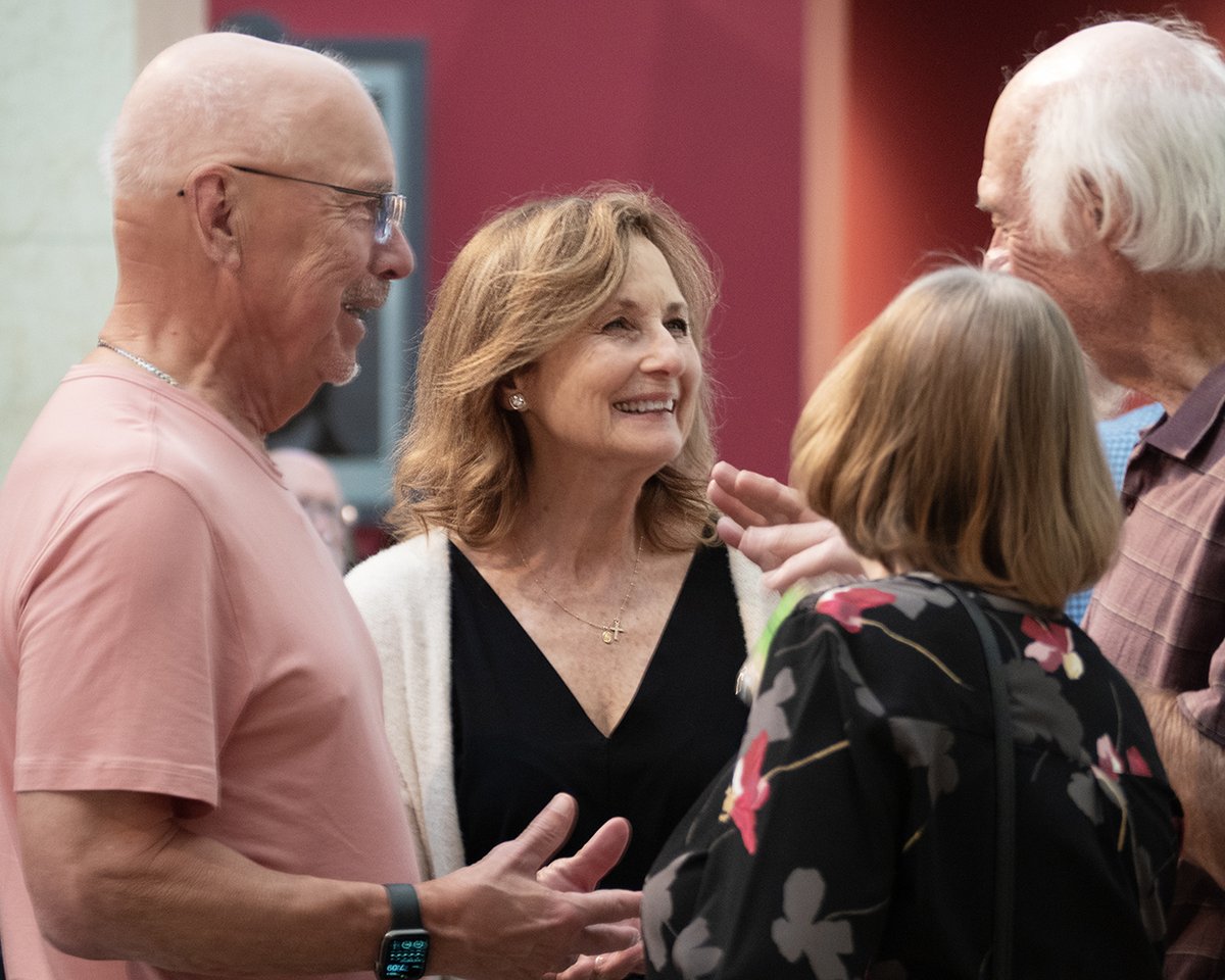 ALPLM's tweet image. Last week we honored the amazing volunteers who contribute so much time and energy to the ALPLM. This place would not be the same without the hard work of these 500-plus people. Please join us in thanking them for all they do!

#HeartOfTheMuseum #Volunteer #GiveBack