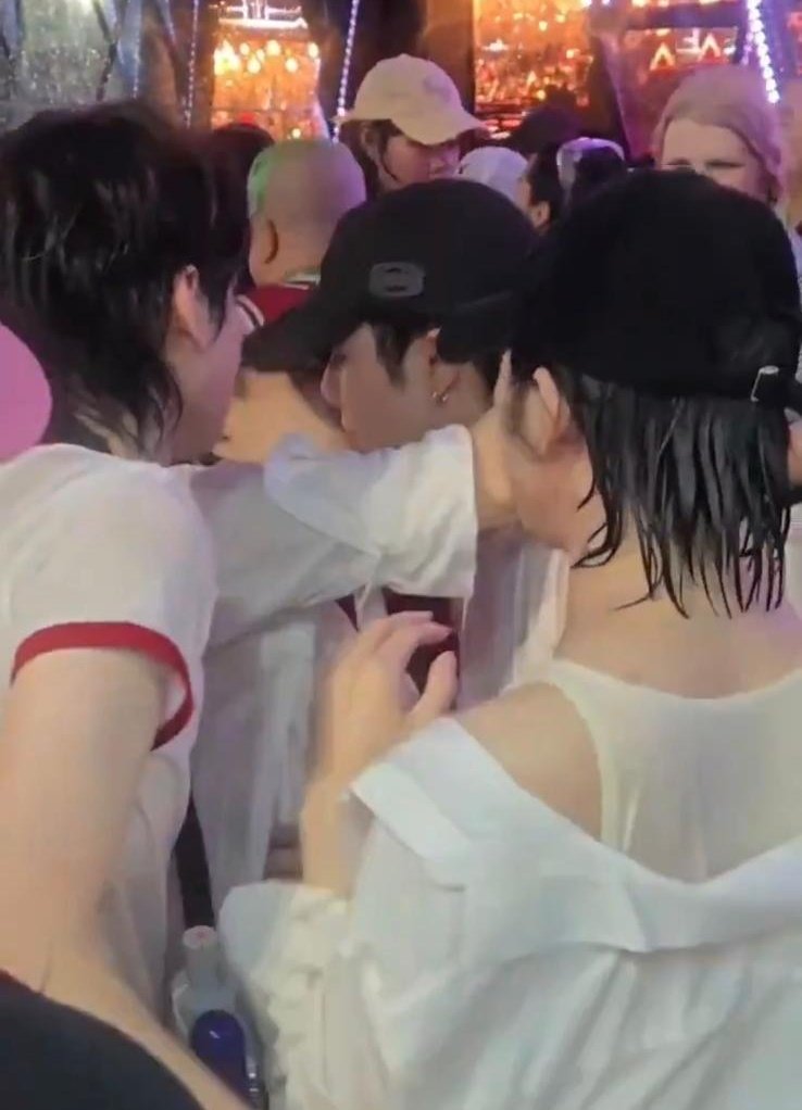 .·:* chia | dwy era *:·. tweet media