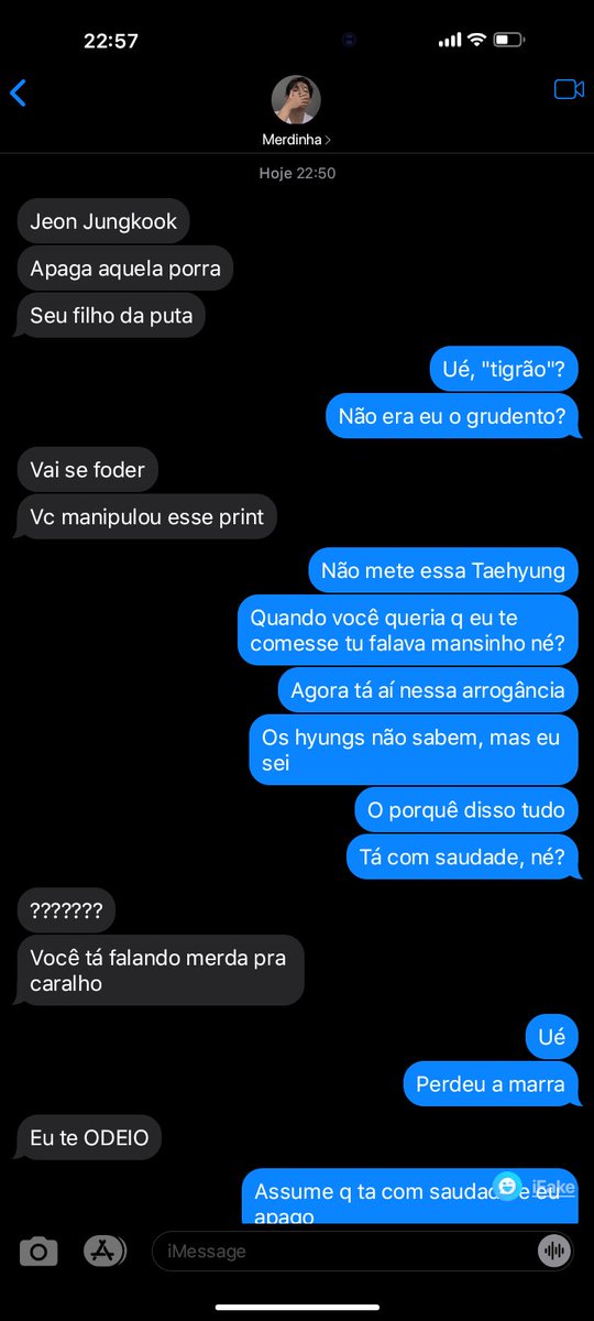 jjkvantaek's tweet image. 24. O final ali q cortou um pouco tá escrito "assume que tá com saudade e eu apago"