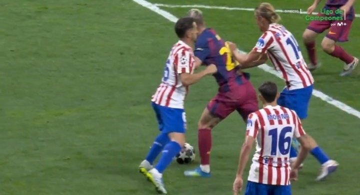 salahQtr's tweet photo. هارد لك برشلونة ❤️💙 مبروك للتحكيم تأهل اتليتكو "مدريد" https://t.co/epiJYpcKVs
