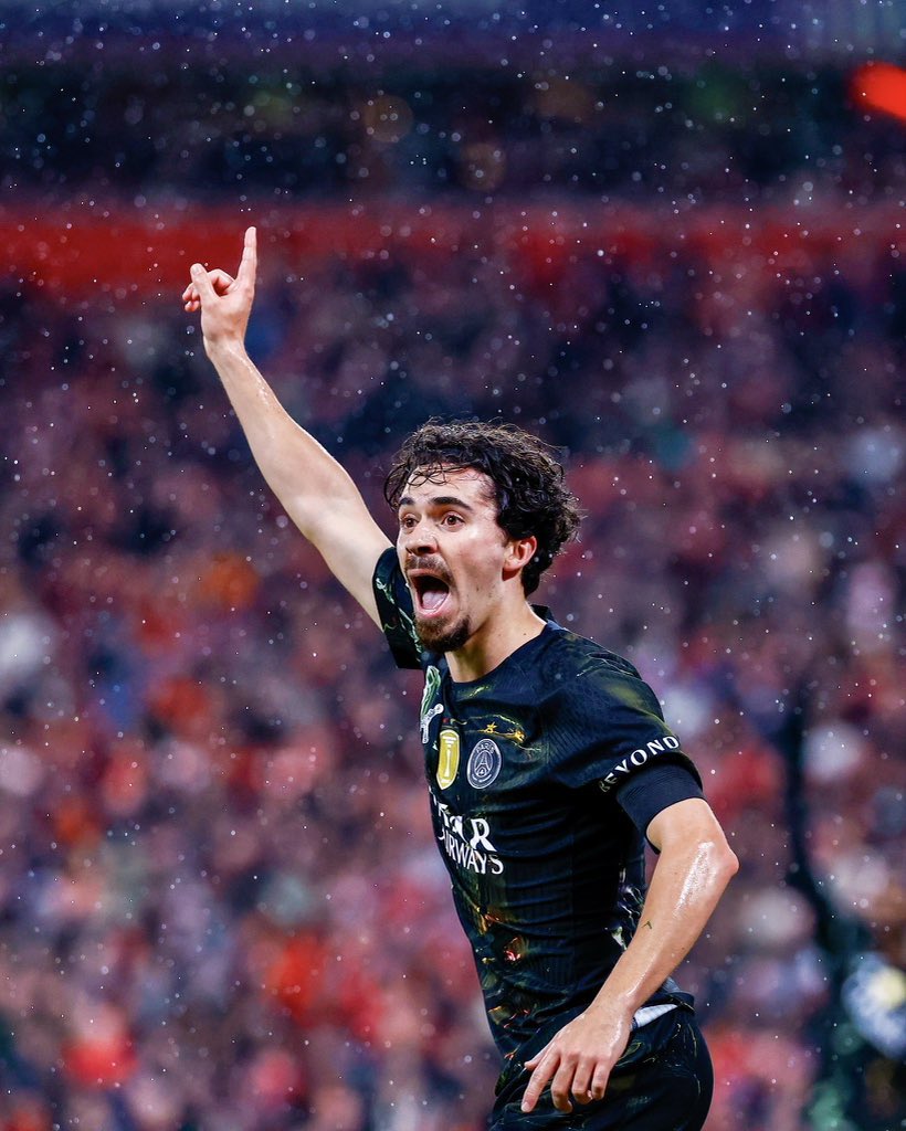 عمرو tweet media