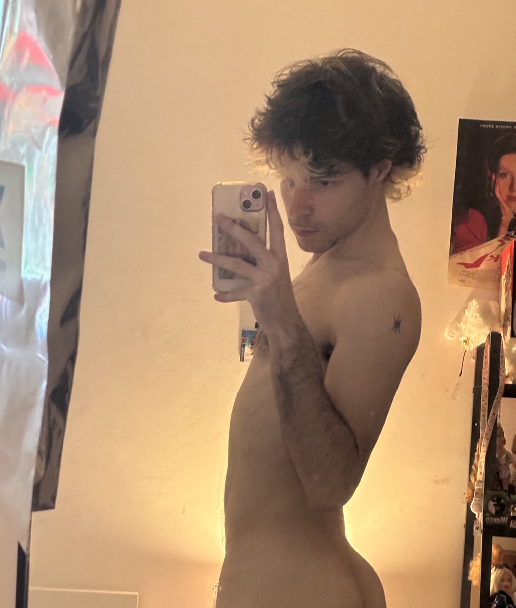 stoner emo boy tweet media