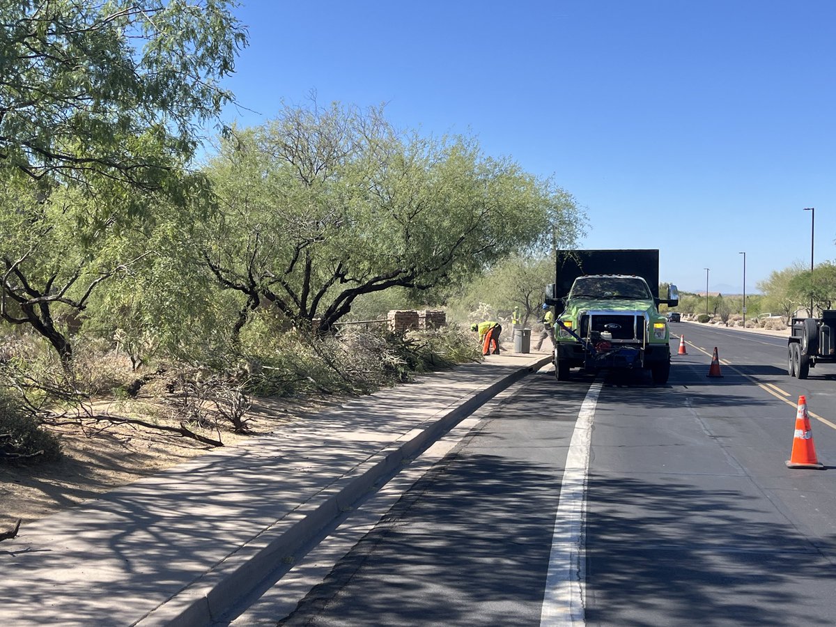 azstateforestry's tweet photo. 🍃 Today, we are proud to support the Las Sendas community in Mesa, which has been recognized as a Firewise USA community since 2021 for its continued commitment to wildfire risk reduction. 

The Superstition crew and our Prevention Division are actively working in common areas to improve both the intermediate and extended Home Ignition Zones, helping to reduce wildfire risk and enhance public safety.

This collaborative effort is the result of strong partnerships with Las Sendas community and @MesaFireDept. Together, we’re building a more fire-adapted and resilient community. 💪

#AZFire #AZForestry @Firewise 

📸: Captain Chris Reed, AZDFFM