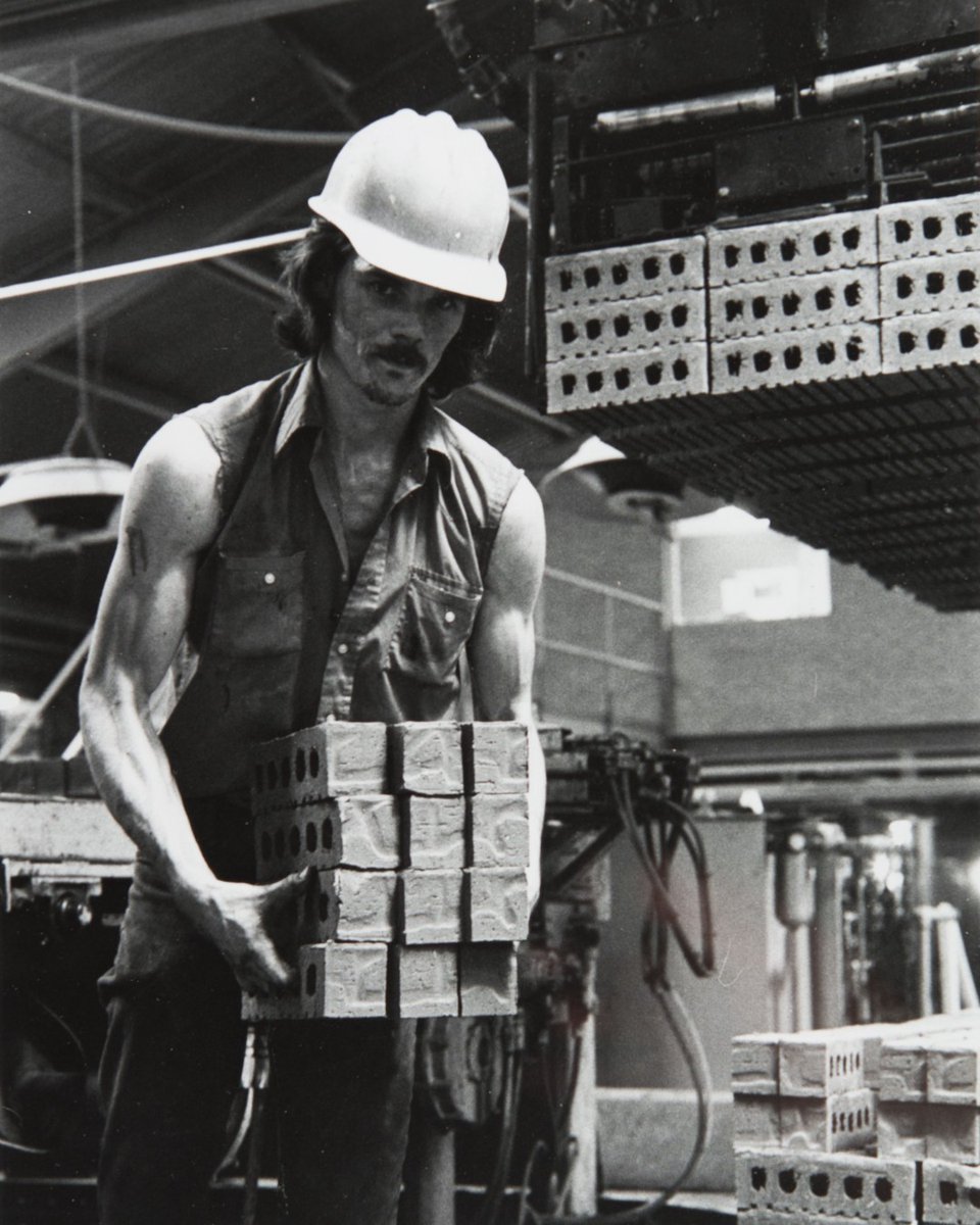 AcmeBrick's tweet photo. 135 Years of Growth: The 10 Pivots That Defined Acme Brick. Read the story.

https://t.co/JHK0qsk1JL

#AcmeBrick https://t.co/pb9RR2Qqsd