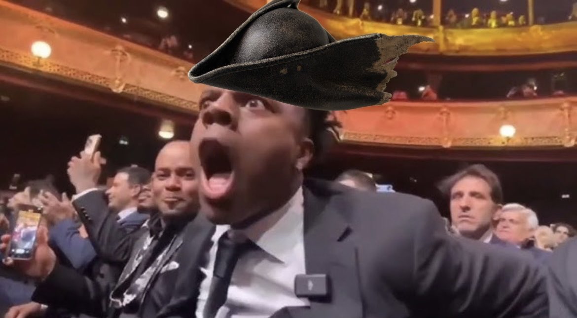 The idiot with the painted face tweet media