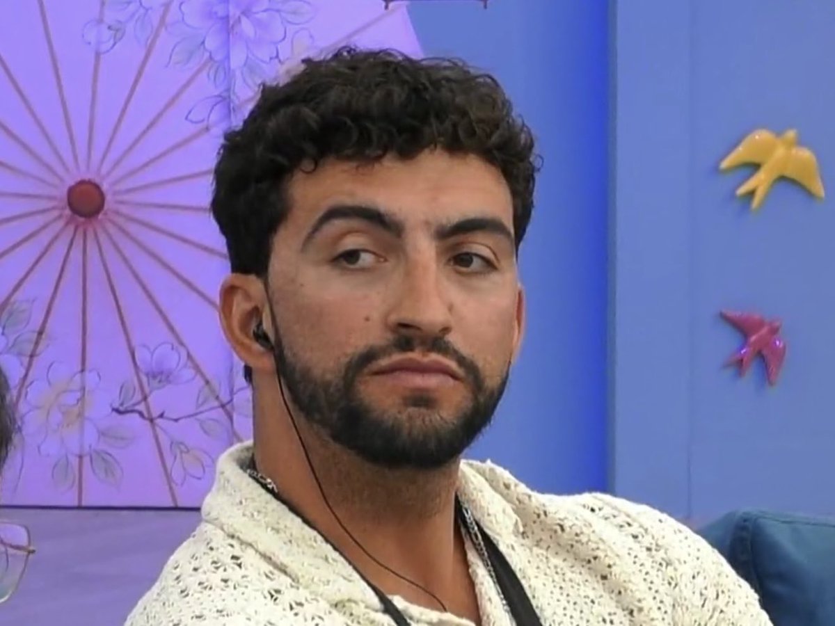 #sstvi
RiJo: sabes o que é ser pai
Tiago: eu sei e tu sabes?

E assim destruiu o ego do Ricardo Joao