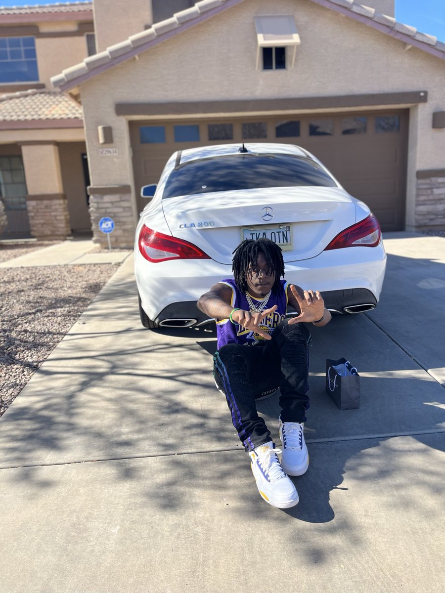 Jr. tweet media