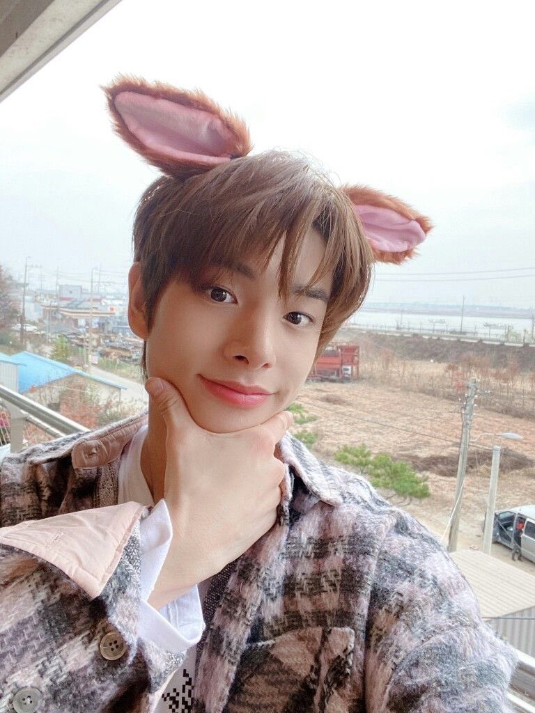 moonckeyl7 tweet media