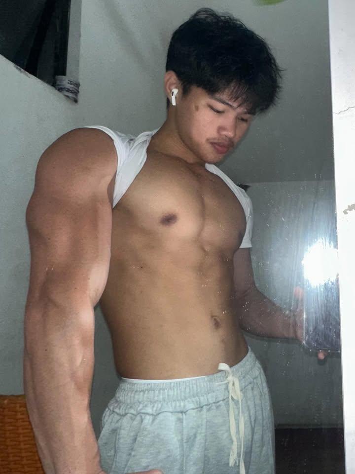 darxoppy's tweet photo. Favorite thirst trapper ko to sa threads eh, sino may gusto?

PM me on TG
@chomperssz https://t.co/Tuu7m46fxy