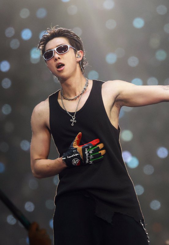 onemorenightholic tweet media