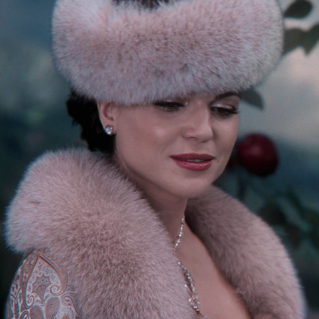 evil queen & ef regina tweet media