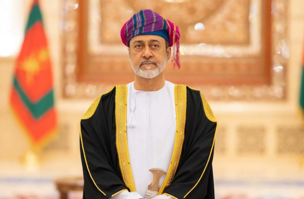 M_B_H_N's tweet photo. عاجل: وزارة الخزانة الأمريكية تحذّر الإمارات وهونغ كونغ والصين وسلطنة عُمان من أن بنوكاً في تلك المناطق تُسهّل لإيران الالتفاف على الحصار عبر تحويل الأموال.

وطالبت باتخاذ إجراءات صارمة تشمل تجميد الأصول المرتبطة بالإيرانيين.

في المقابل، تُنصح إيران مواطنيها بالاعتماد على بنوك في إسبانيا وروسيا والصين وتركيا.