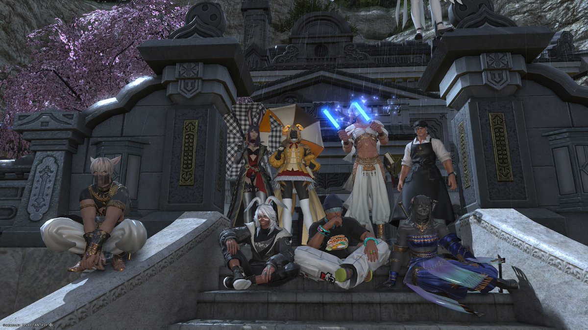 アハト tweet media