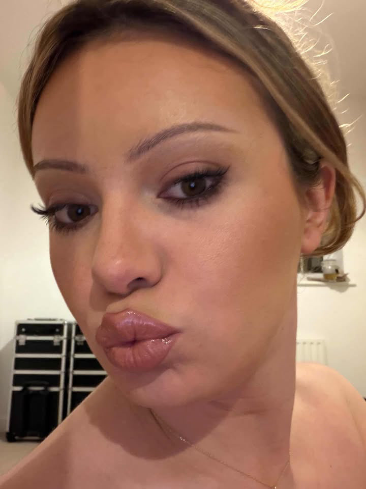 Ashley Lewis tweet media
