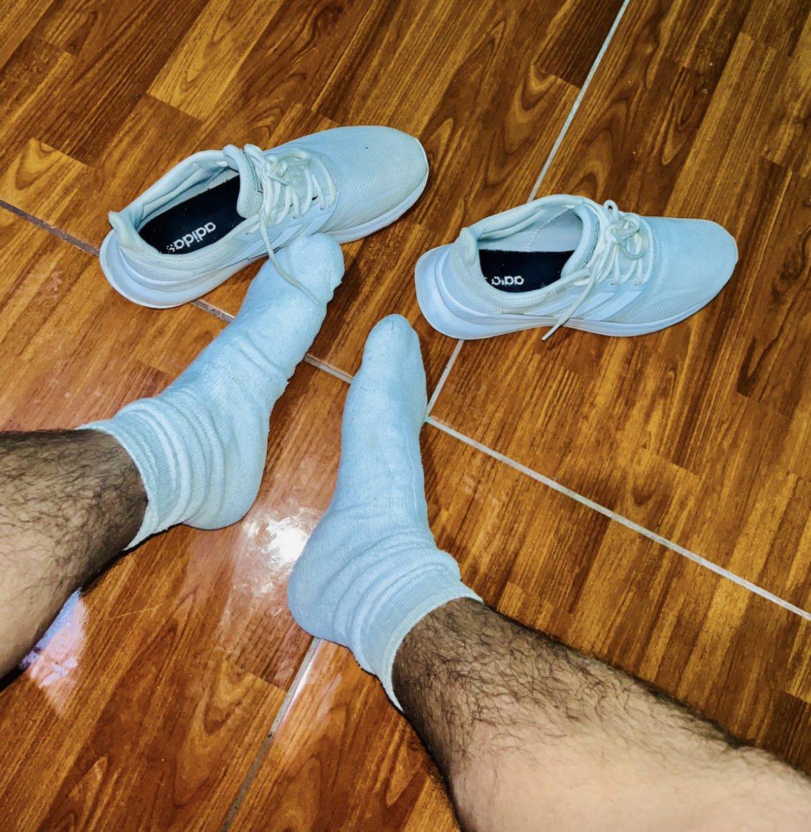 alexander200993's tweet photo. Te gustan los pies?

Mira más aquí 
https://t.co/H4BQuqJwyV https://t.co/GkwzBcbxSz