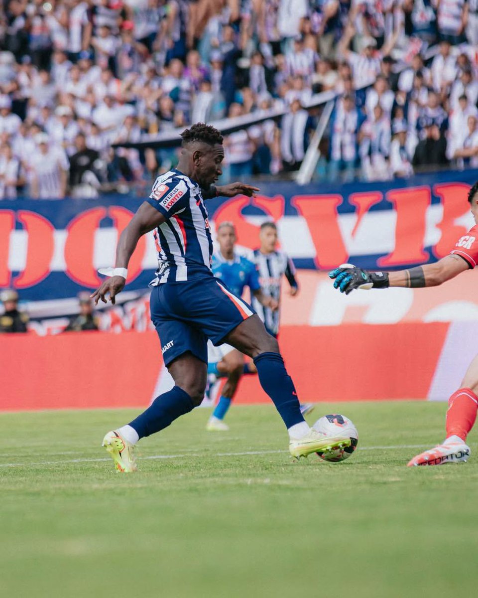 Alianza Lima volvió a ganar en Tarma después de 36 años y lo hizo en el momento más necesario, pues recuperó la punta en forma compartida con Los Chankas. Eryc Castillo marcó el solitario tanto frente a ADT

📸 <a href="/ClubALoficial/">Club Alianza Lima</a> 

#AlianzaLima #ADT #LIGA1