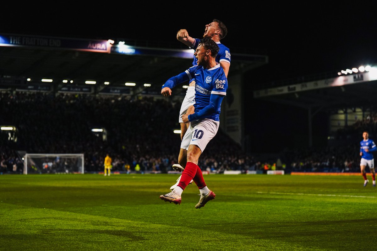 Pompey's tweet photo. What a night. 🤩 https://t.co/GTJKzq9ZkY