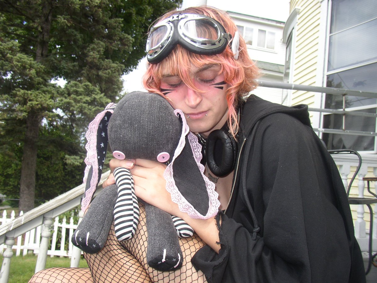 𝚜𝚌𝚢𝚝𝚑𝚎 (@scythepuppy) on Twitter photo 