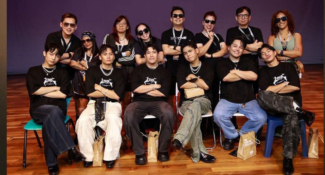 1ST ONE with mga bata ni J😅

PUB-J