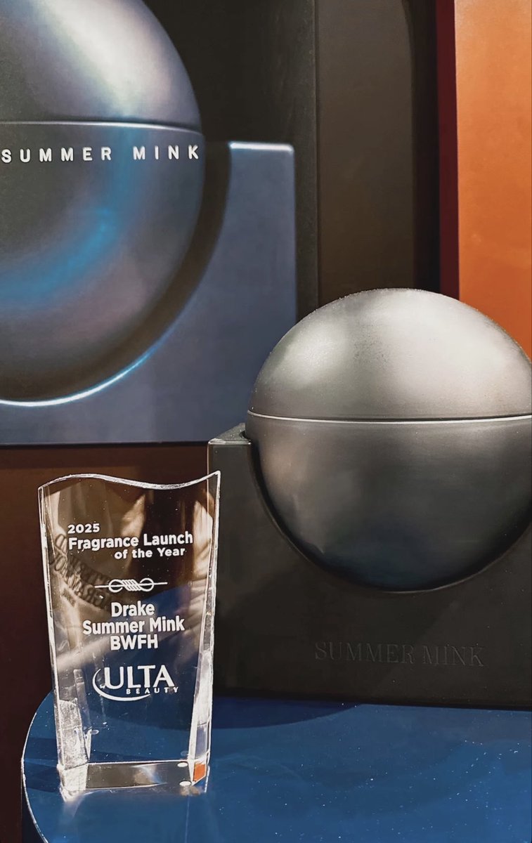 april 🖤🦉 tweet media