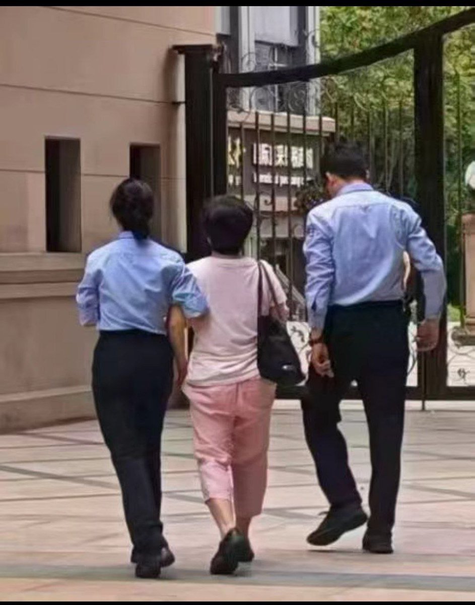 李老师不是你老师 tweet media