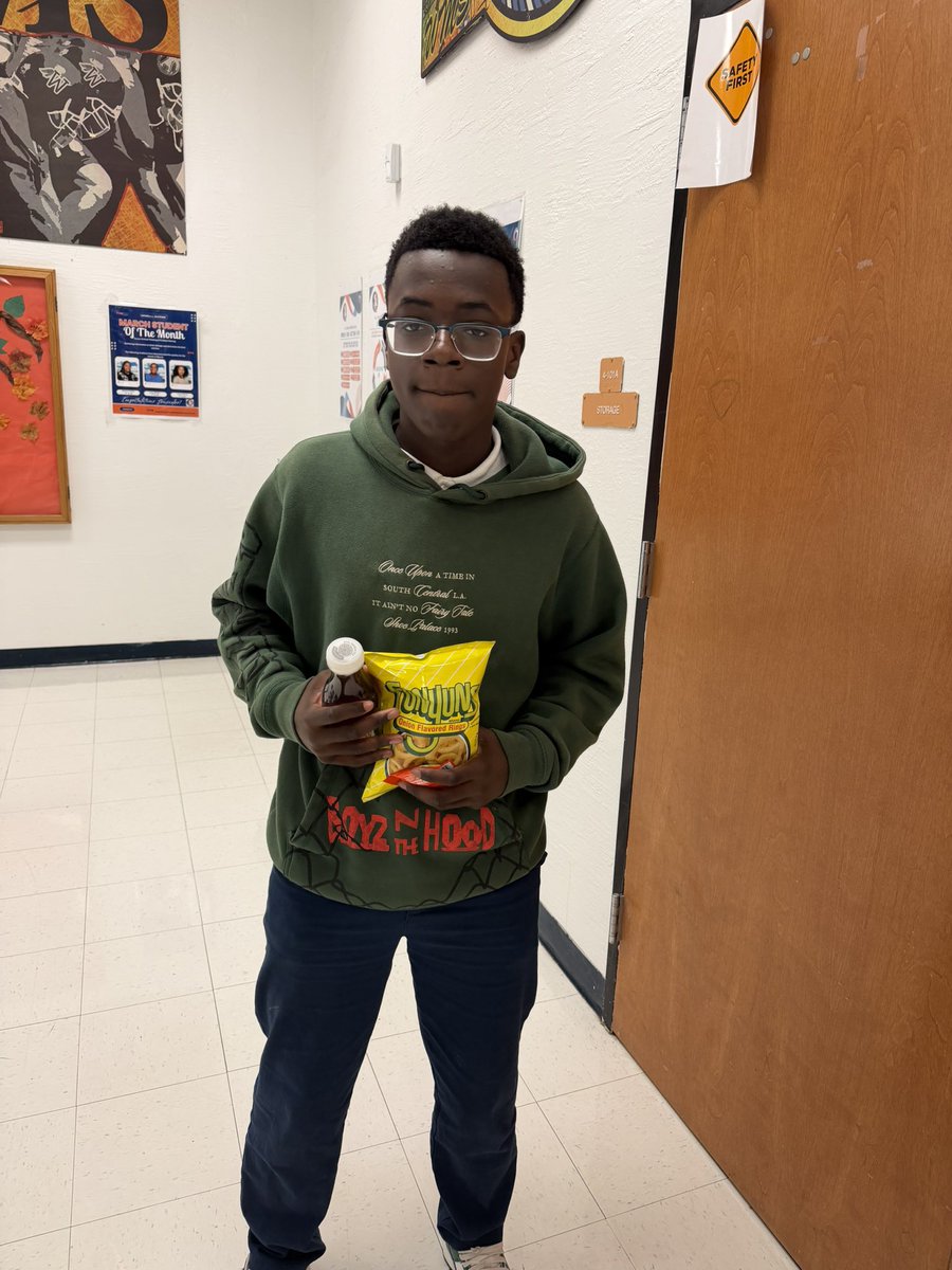 MosleySSCC's tweet photo. Khan Academy Math Challenge is ON! 📚🔥 Congrats to our week 1 winners! @WatkinsSeminol1 

🏆 Most minutes practiced
🏆 Most skills to proficiency

#KhanAcademy #MathChallenge #LevelUp https://t.co/3pY2QgZyAB