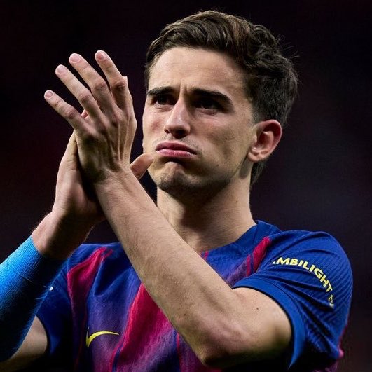 BlazquezFont's tweet image. 🗣️Gavi: “Hoy toca pedirle perdón al aficionado del Barça. Estamos muy tocados, pero desde ya estamos obligados a pensar en levantar la Liga. Tenemos que ganar y darlo todo por los culers. Se lo merecen más que nadie”. #FCBarcelona