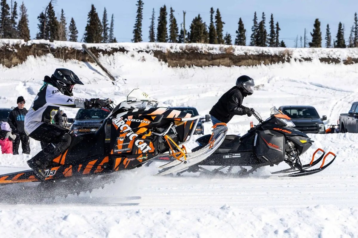 NNSLonline's tweet image. Modified snow machines hit the frozen tracks of Hay River for a weekend of drag races recently.  The event saw roughly 350 individual races across 28 different classes contested by 55 riders. #snowmobile #races #HayRiver #NWT #sports

Read more at: yellowknifer.com/2026/04/14/mor…