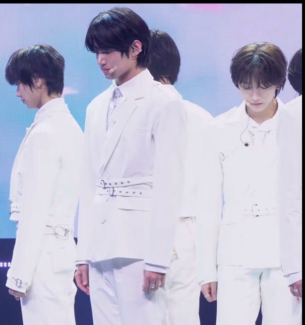 hyj. 🌸 tweet media