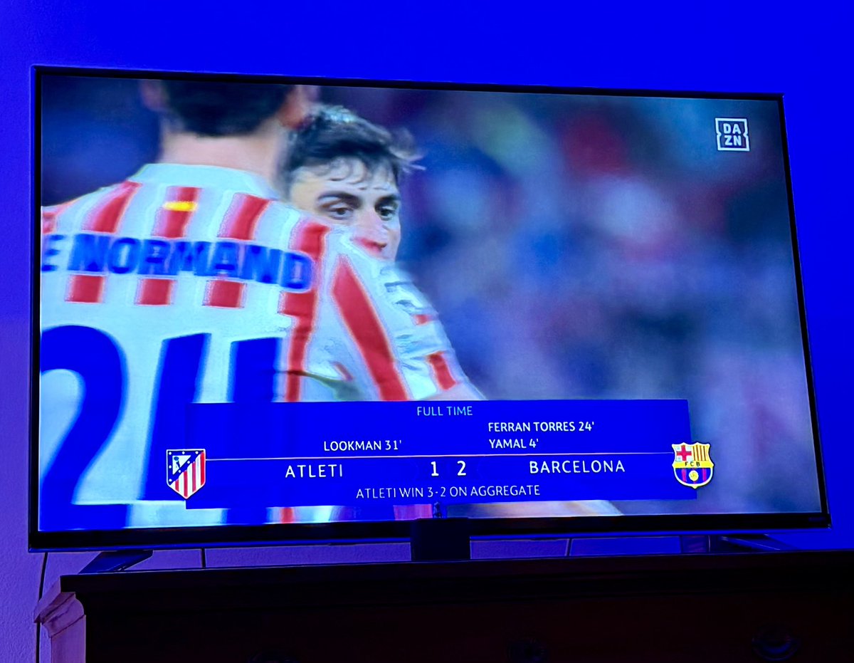 AUSLIEBEZUFOOTBALL tweet media